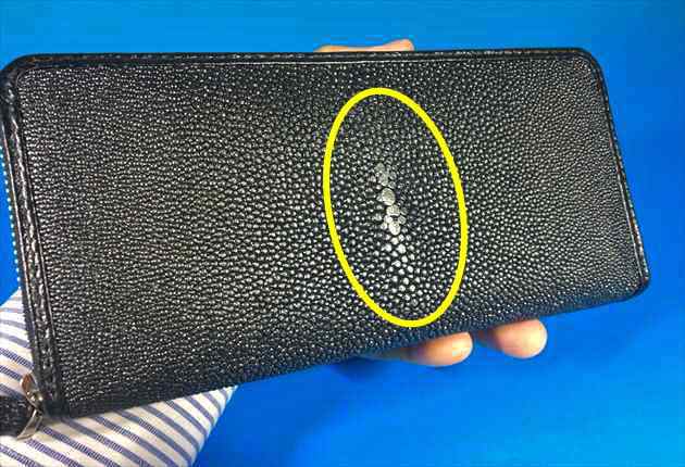 バハリ ガルーシャ長財布 パールブラック使用感 本音レビュー 財布メンズに人気 30代 40代男性にオススメ 選び方3ポイント